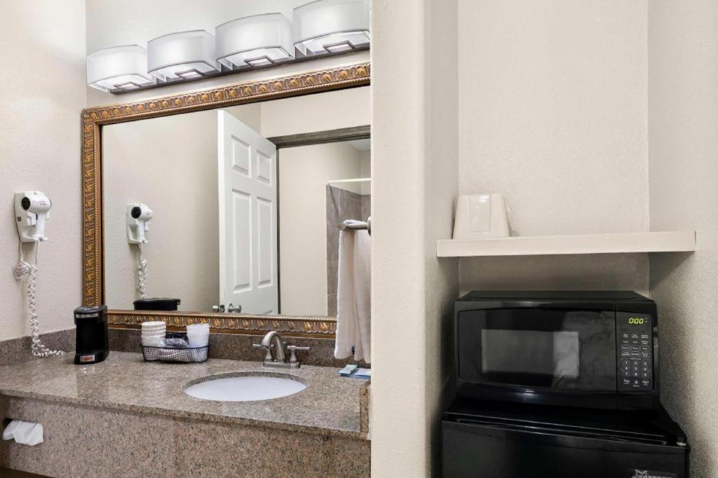 Best Western George West Executive Inn Eksteriør billede